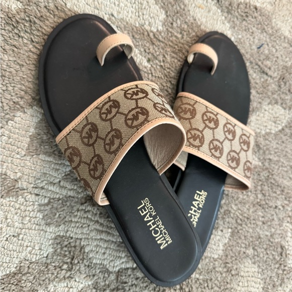 🤎💄MICHAEL KORS Slide On Flats - Picture 2 of 9